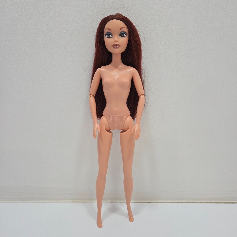 My Scene Chelsea Chillin' Out Barbie Doll Nude‎ Jointed Arms Blue Eyeshadow